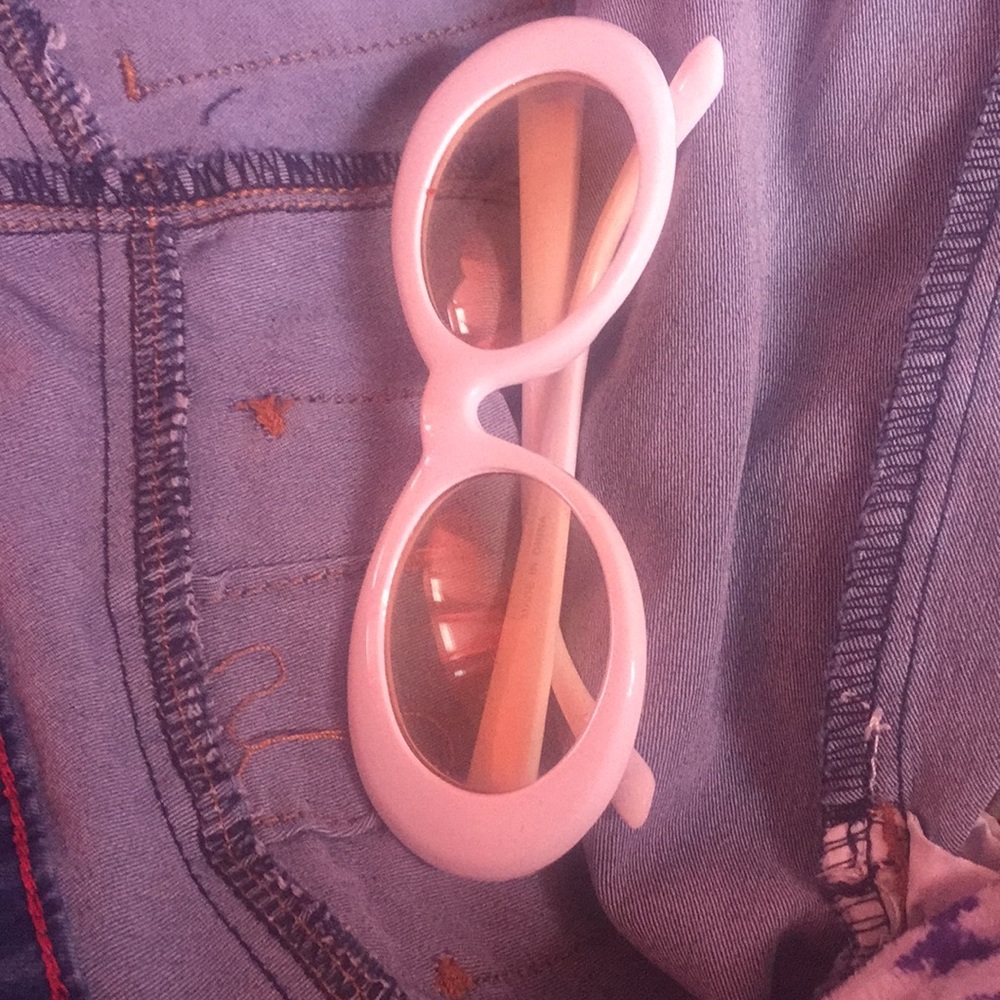 Clout goggles